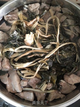 下火汤菜干猪肺汤！的做法步骤：6