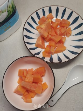 木瓜酸奶的做法步骤：2