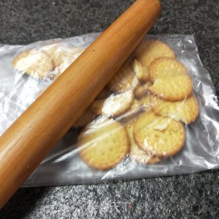 酸奶饼干杯的做法步骤：2