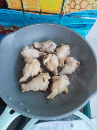 洋葱烧鸡翅根的做法步骤：5
