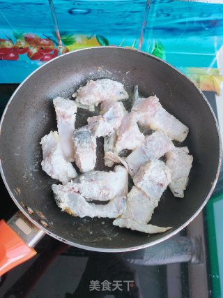 香醋焖梭鱼块的做法步骤：4