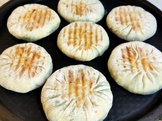 韭菜虾仁盒子的做法步骤：16