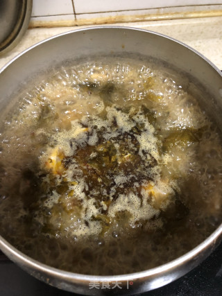 酸菜盖浇面的做法步骤：1