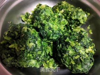 菠菜三鲜饺子的做法步骤：2