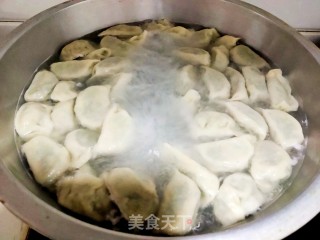 菠菜三鲜饺子的做法步骤：17