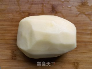 西红柿炒土豆丝的做法步骤：1