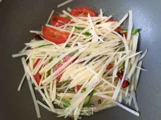 西红柿炒土豆丝的做法步骤：10