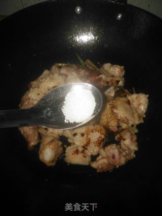 葱油焖鸡的做法步骤：7