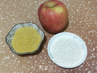 苹果小米糯米粥的做法步骤：1
