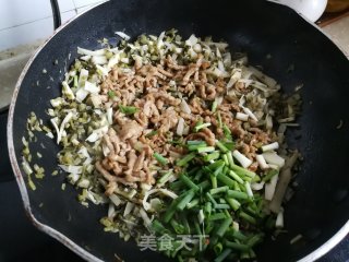 腌菜春笋炒肉丝的做法步骤：8
