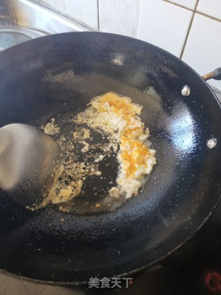 鸡蛋青菜炒河粉的做法步骤：4