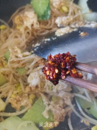 鸡蛋青菜炒河粉的做法步骤：11