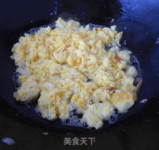 蚝油鸡蛋炒笋片的做法步骤：3