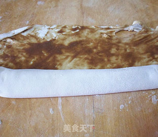 五香麻酱花卷的做法步骤：4