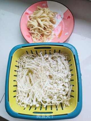 酸汤肥牛的做法步骤：3