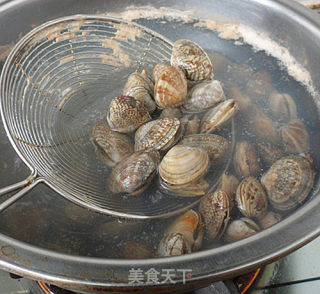 捞汁儿小海鲜的做法步骤：7