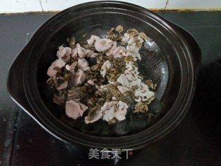 砂锅酸菜米粉的做法步骤：3