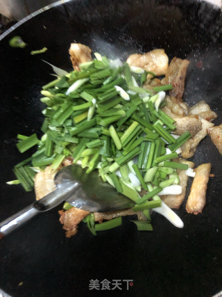 蒜苗回锅肉的做法步骤：4