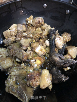 青椒烧鸡的做法步骤：3