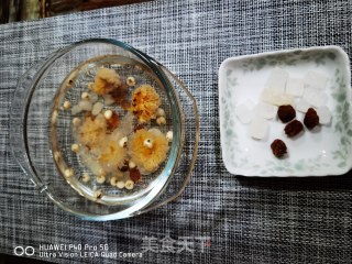 美容润肺汤的做法步骤：2