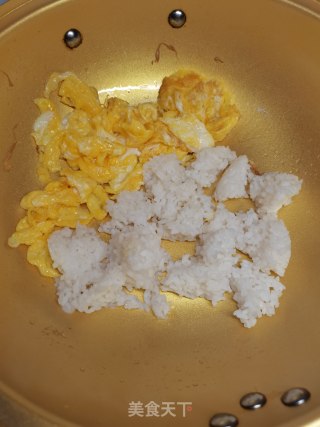 蛋炒饭的做法步骤：3