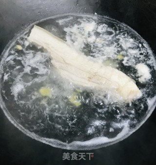 小炒回锅肉的做法步骤：4