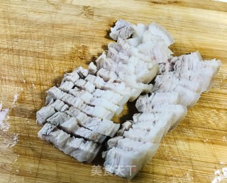 小炒回锅肉的做法步骤：5