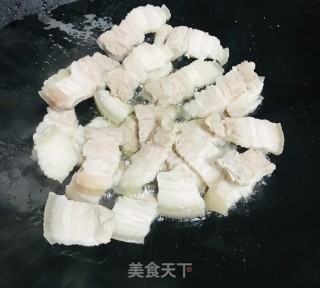 小炒回锅肉的做法步骤：6