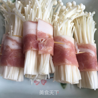 培根金针菇卷的做法步骤：3