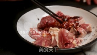 改良版三杯鸡，比传统做法简单还好吃，一周五天都想吃它的做法步骤：3