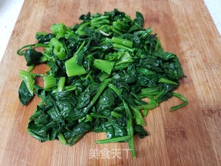 菠菜炒黄豆芽的做法步骤：4