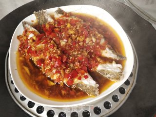 剁椒比目鱼的做法步骤：8