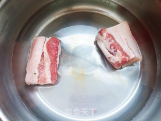 蒜苗回锅肉的做法步骤：3