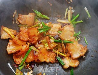 蒜苗回锅肉的做法步骤：13