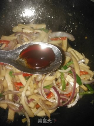 杏鲍菇炒千叶豆腐的做法步骤：9