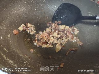 辣鸡炒豌豆的做法步骤：2