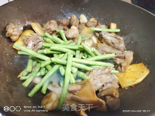 豆角烧鸭肉的做法步骤：7