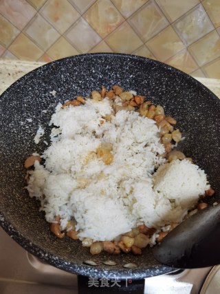 虾仁菠萝炒饭的做法步骤：10