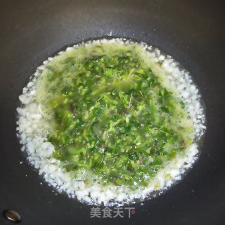 香椿芽煎蛋的做法步骤：7