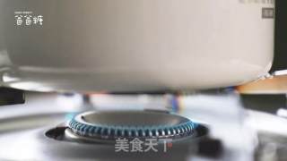 牛油果火腿流心蛋·开放吐司的做法步骤：2