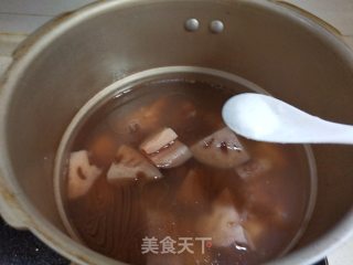 龙骨炖湖藕的做法步骤：7