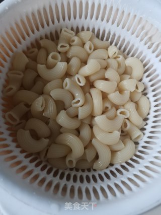 鸡胸肉通心粉的做法步骤：3