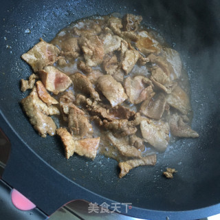 蒜苔炒牛肉的做法步骤：6