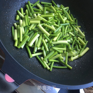蒜苔炒牛肉的做法步骤：8