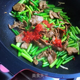 蒜苔炒牛肉的做法步骤：9