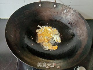 虾仁青豆炒河粉的做法步骤：3