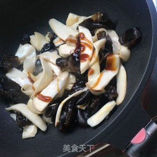 蒜苔炒杏鲍菇的做法步骤：5