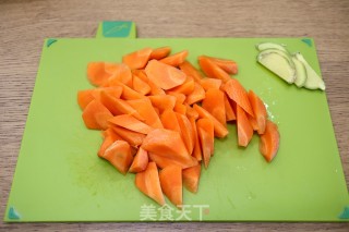 营养晚餐一出锅的做法步骤：4