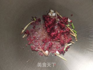 红糟炒油蛤的做法步骤：5