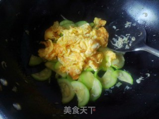 西葫芦炒鸡蛋的做法步骤：13